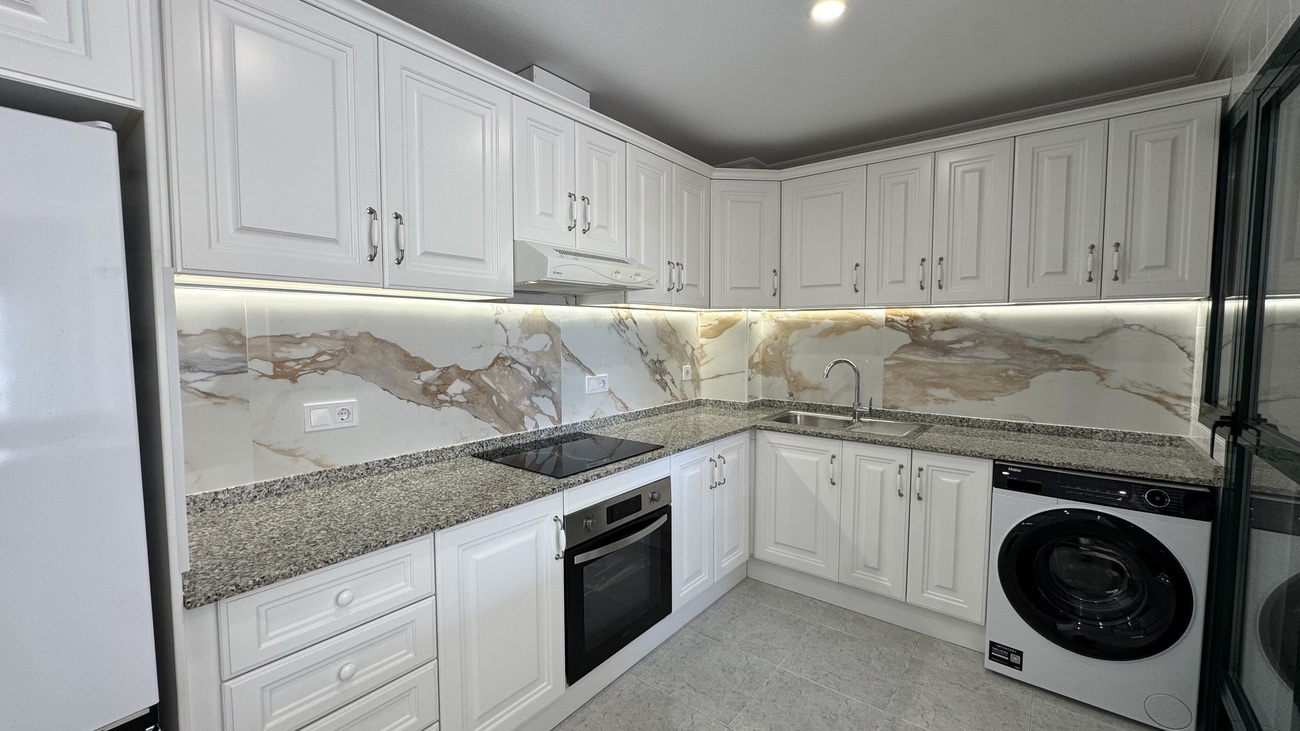 Apartment for Sale in Lomas De Campoamor, Alicante
