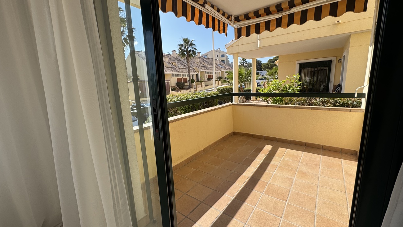 Apartment for Sale in Lomas De Campoamor, Alicante