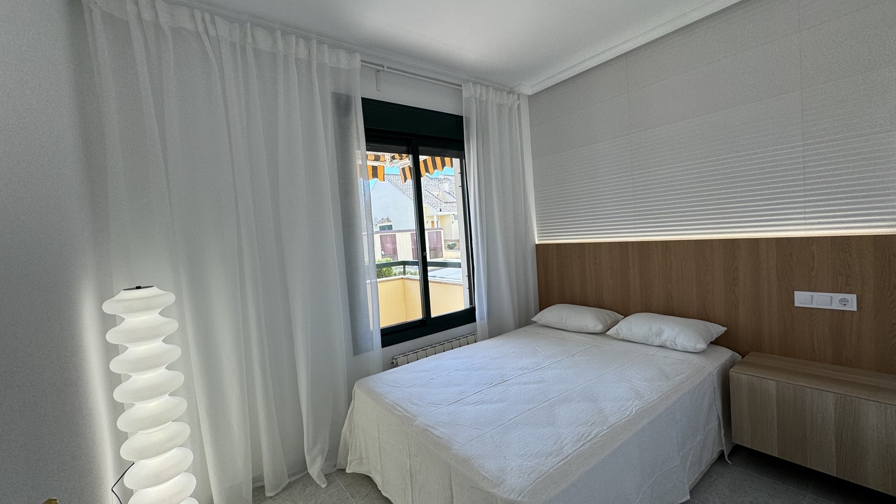 Apartment for Sale in Lomas De Campoamor, Alicante
