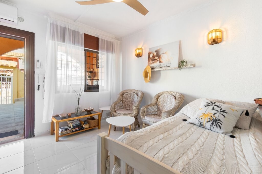 Apartment for Sale in Torrevieja, Alicante