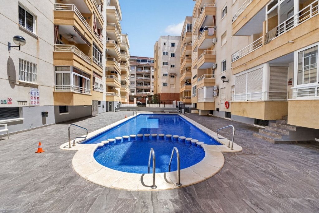 apartment-torrevieja-2421-23 Apartment for Sale in Torrevieja, Alicante