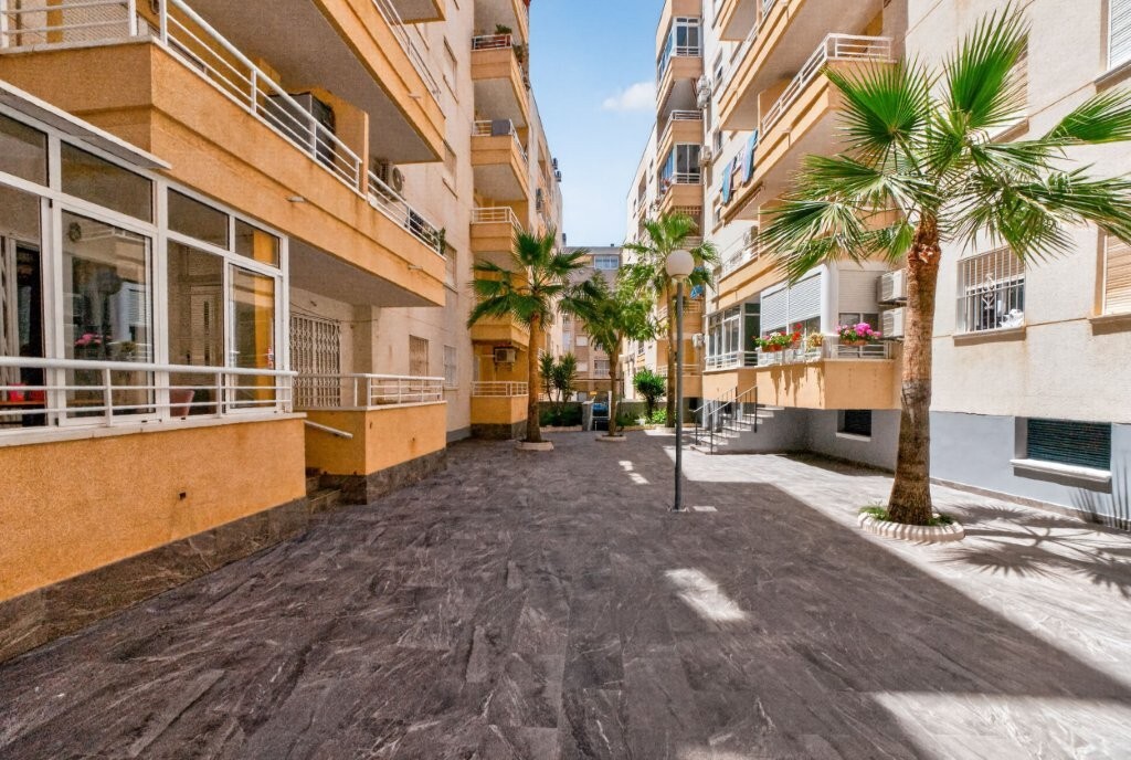 Apartment for Sale in Torrevieja, Alicante