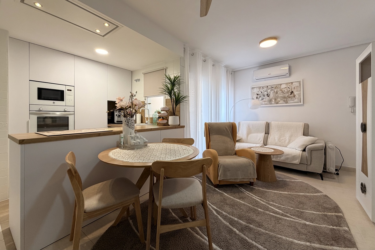 Apartment for Sale in Torrevieja, Alicante
