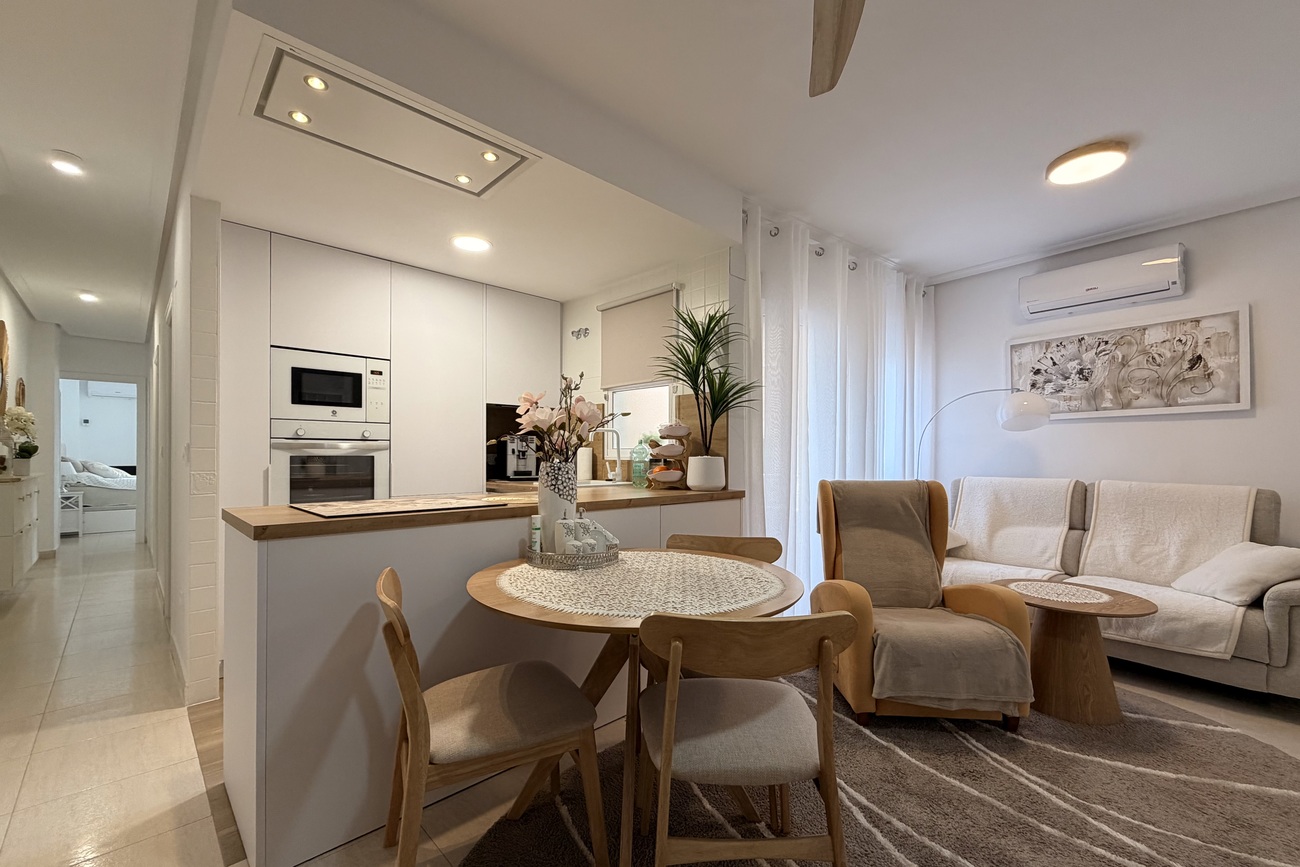 Apartment for Sale in Torrevieja, Alicante
