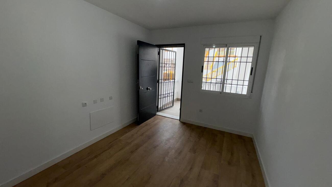 Bungalow for Sale in Torrevieja, Alicante