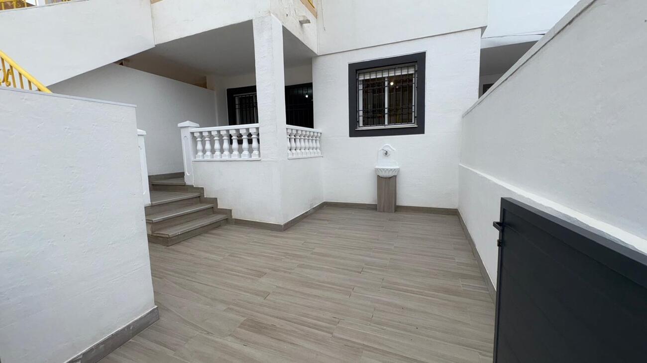 Bungalow for Sale in Torrevieja, Alicante