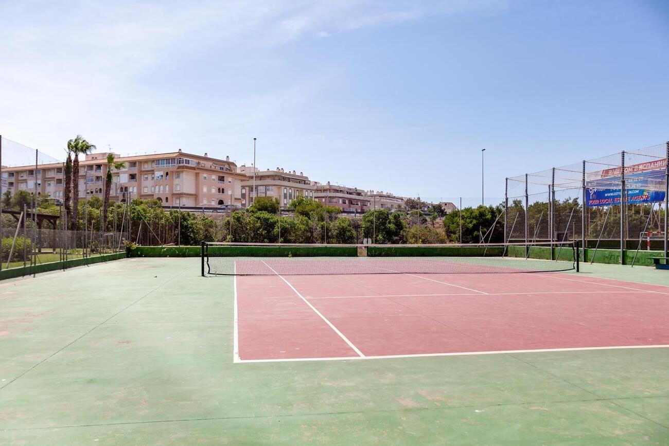 Bungalow for Sale in Torrevieja, Alicante