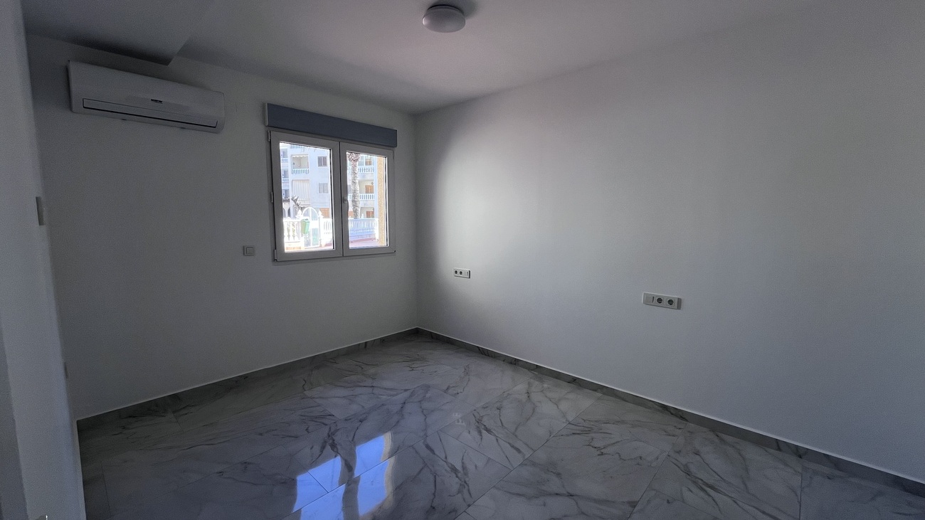 Bungalow for Sale in Torrevieja, Alicante