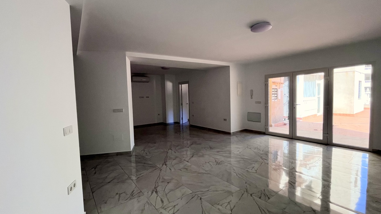 Bungalow for Sale in Torrevieja, Alicante
