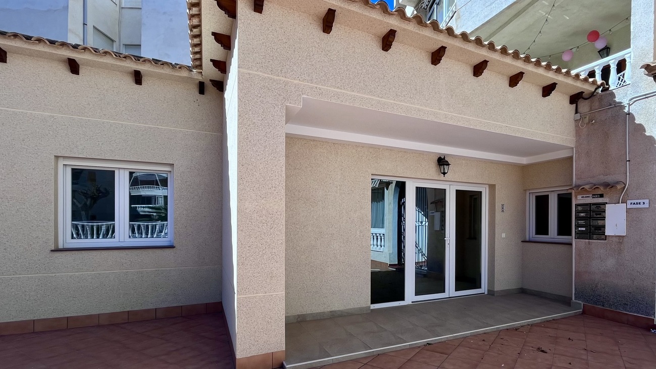 Bungalow for Sale in Torrevieja, Alicante