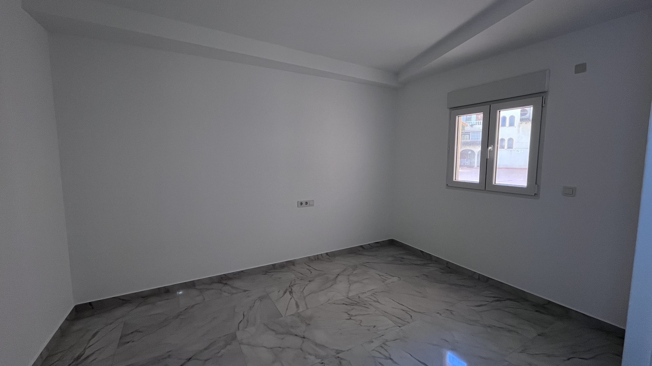 Bungalow for Sale in Torrevieja, Alicante