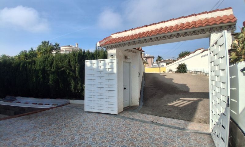 Villa for Sale in Rojales, Alicante