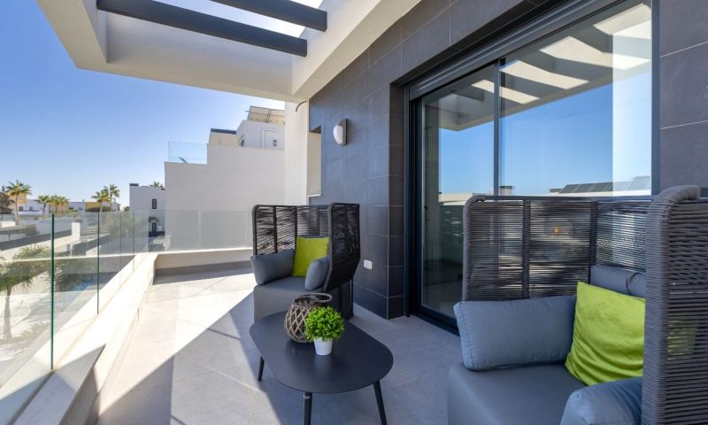Villa for Sale in Algorfa, Alicante