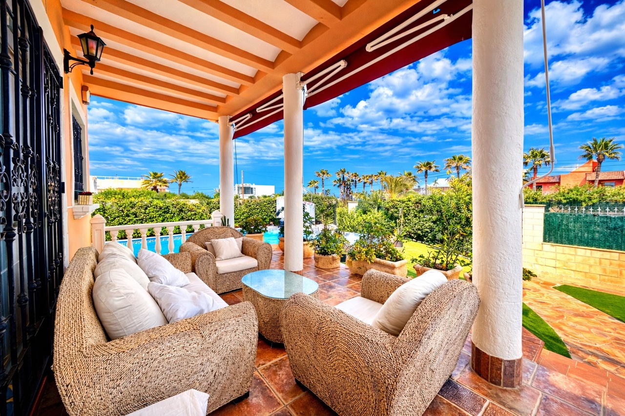Villa for Sale in La Mata, Alicante