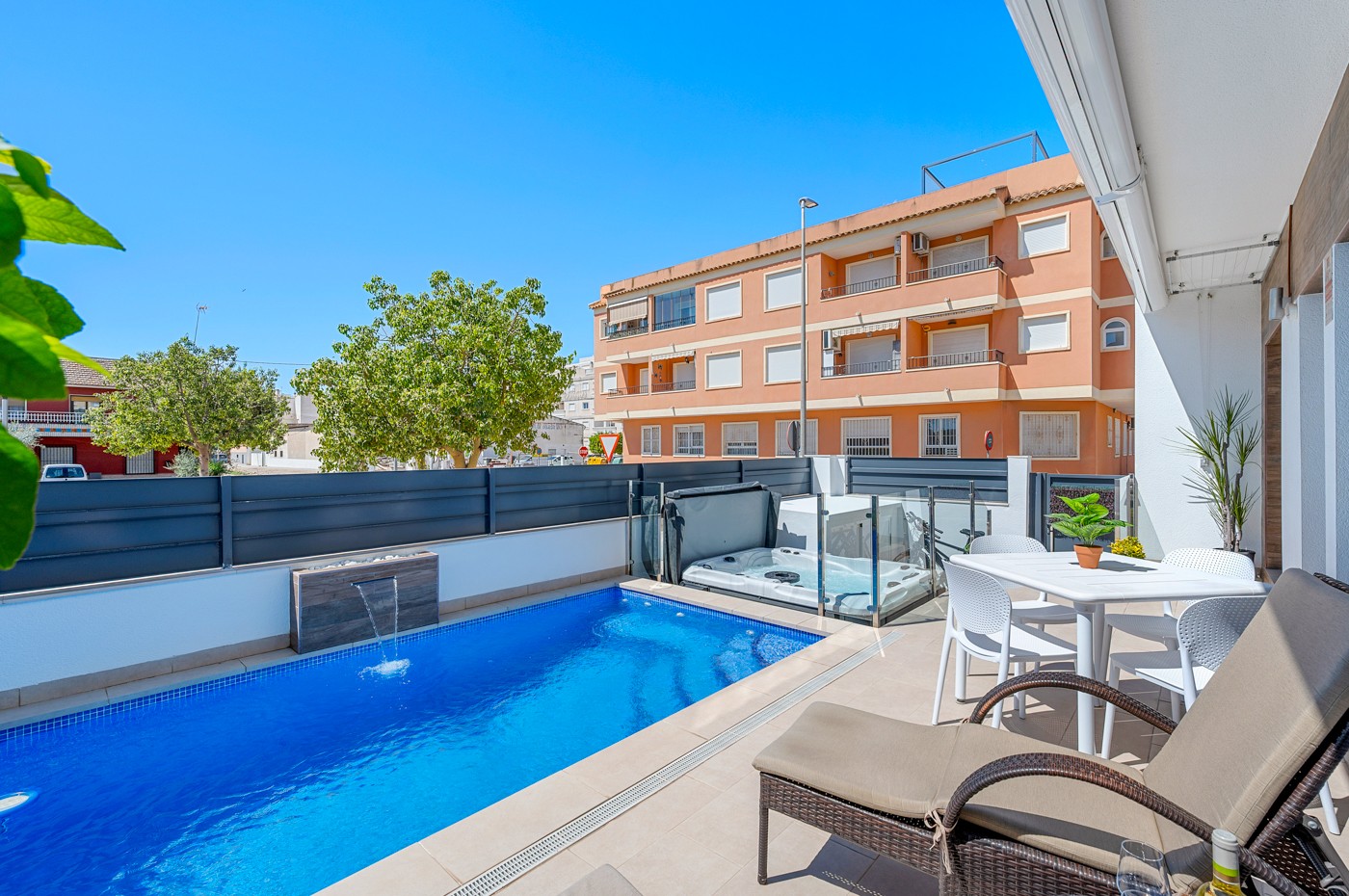 Town House for Sale in Formentera del Segura, Alicante