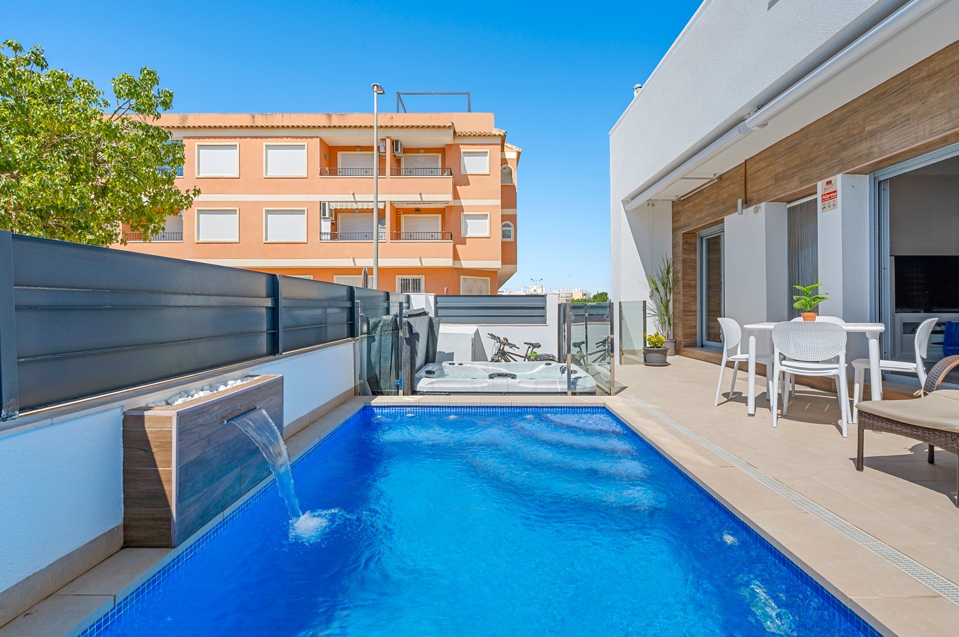 Town House for Sale in Formentera del Segura, Alicante