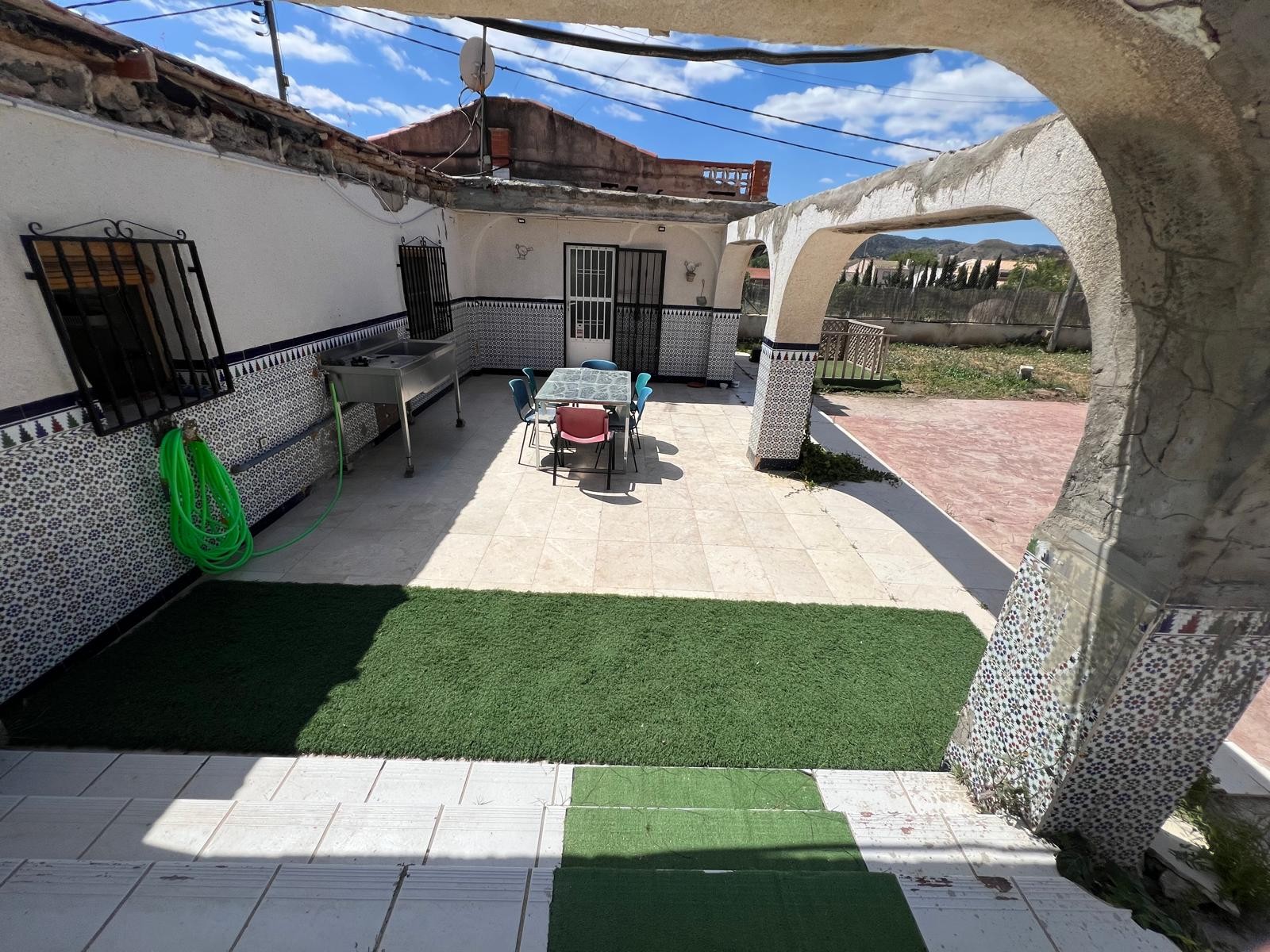 Country House for Sale in Algueña, Alicante