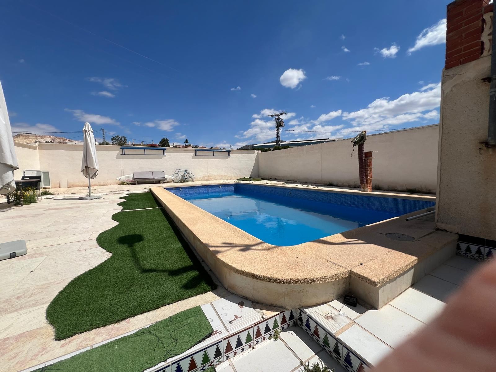 d6a05aeae901996a05aeae901df Country House for Sale in Algueña, Alicante