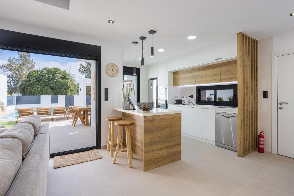 Villa for Sale in Dolores, Alicante
