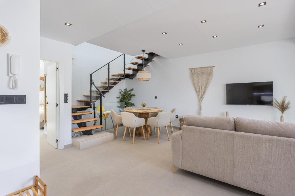 Villa for Sale in Dolores, Alicante