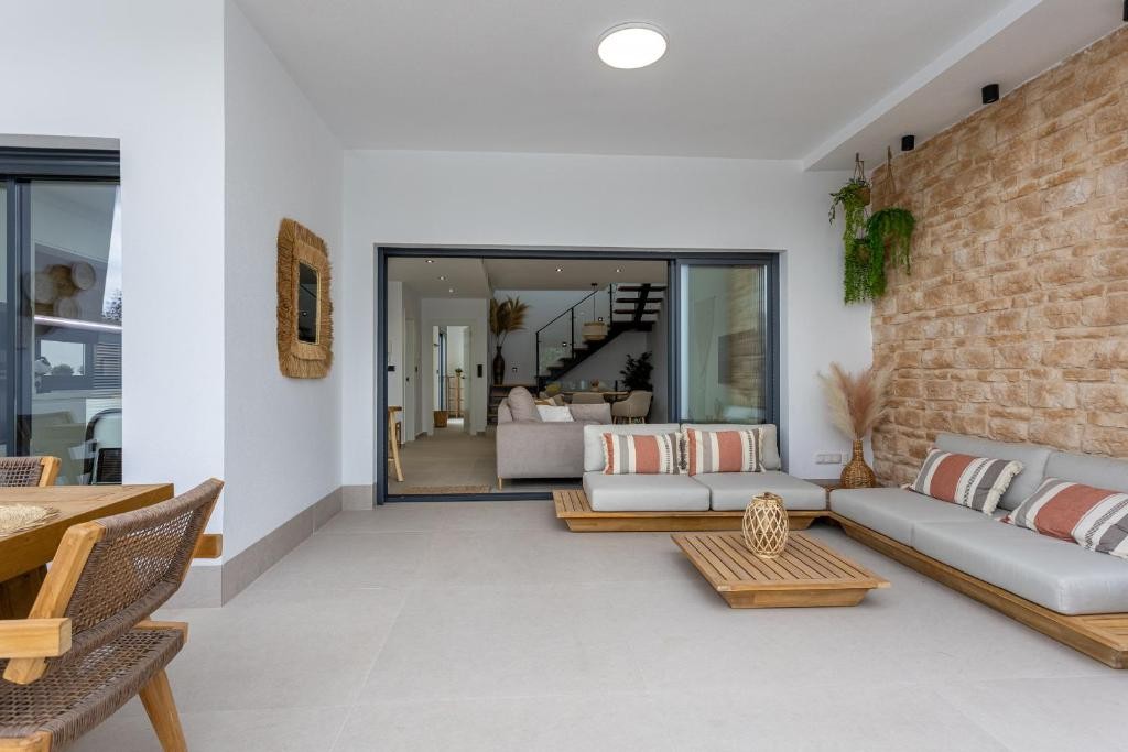 Villa for Sale in Dolores, Alicante