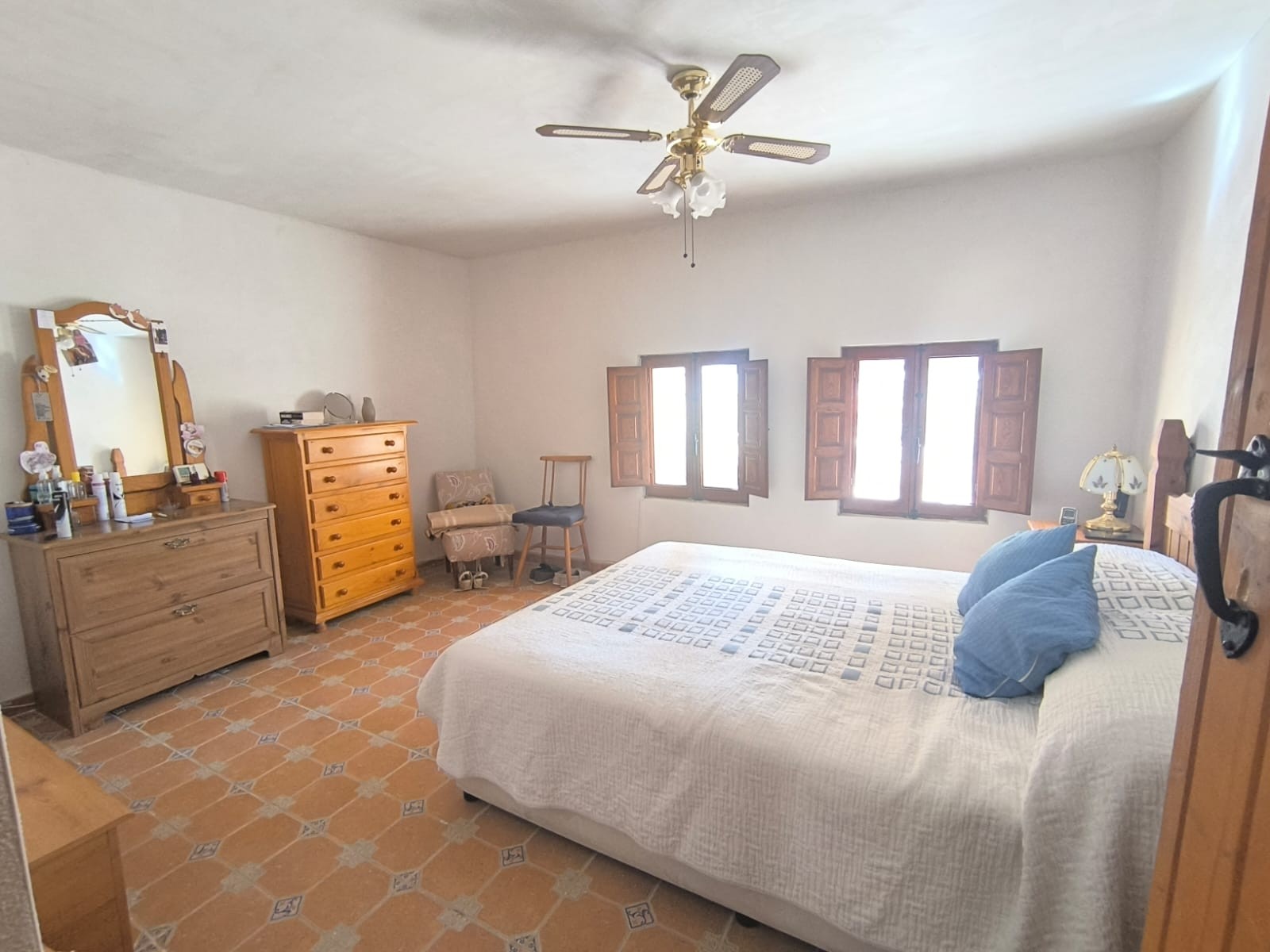 Villa for Sale in Chinorlet, Alicante
