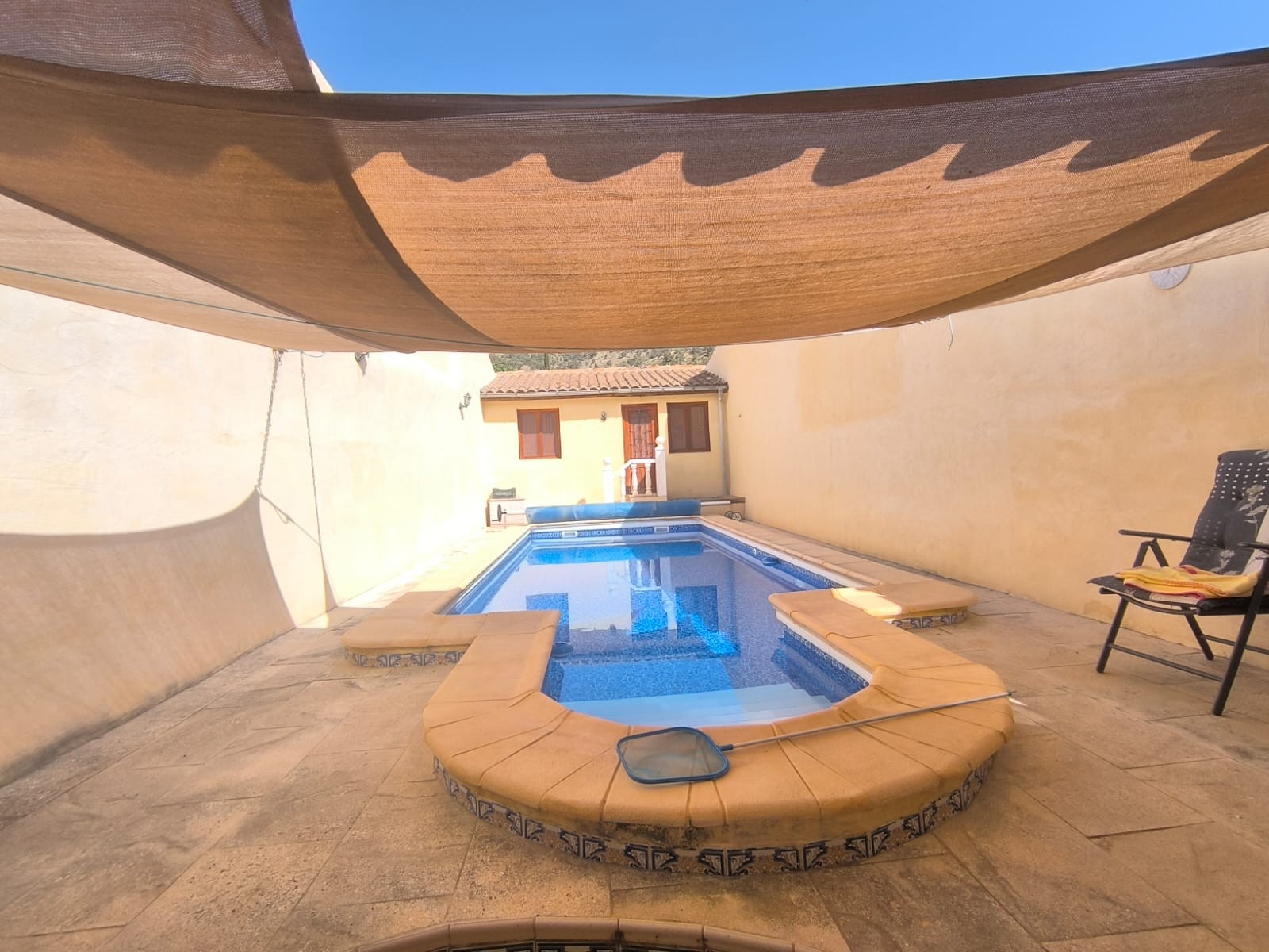 Villa for Sale in Chinorlet, Alicante