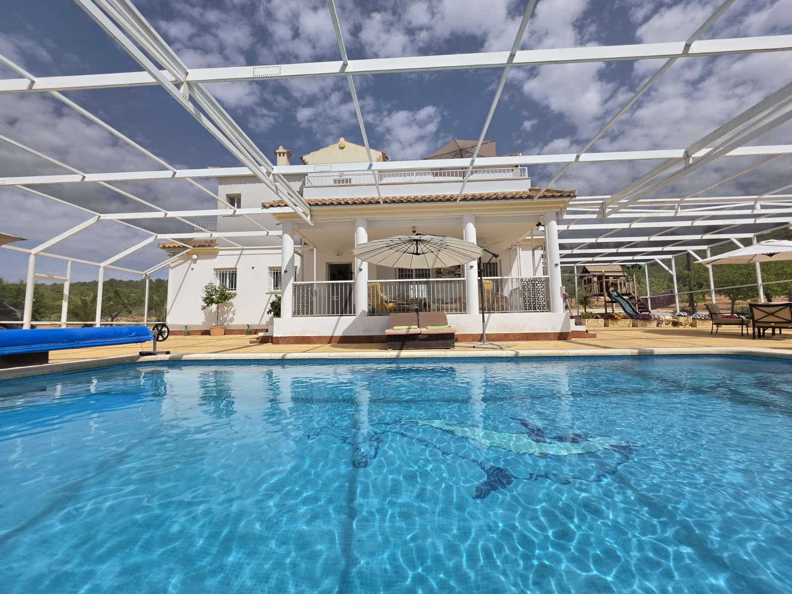 Villa for Sale in Pinoso, Alicante