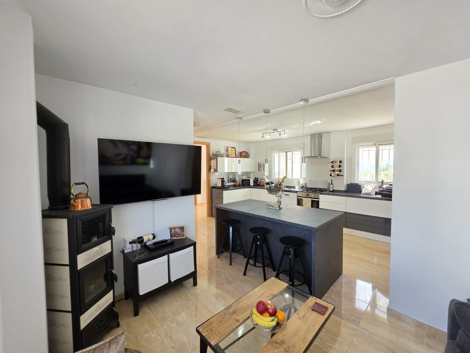 Villa for Sale in Pinoso, Alicante