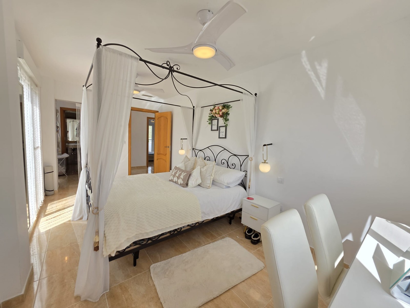 Villa for Sale in Pinoso, Alicante