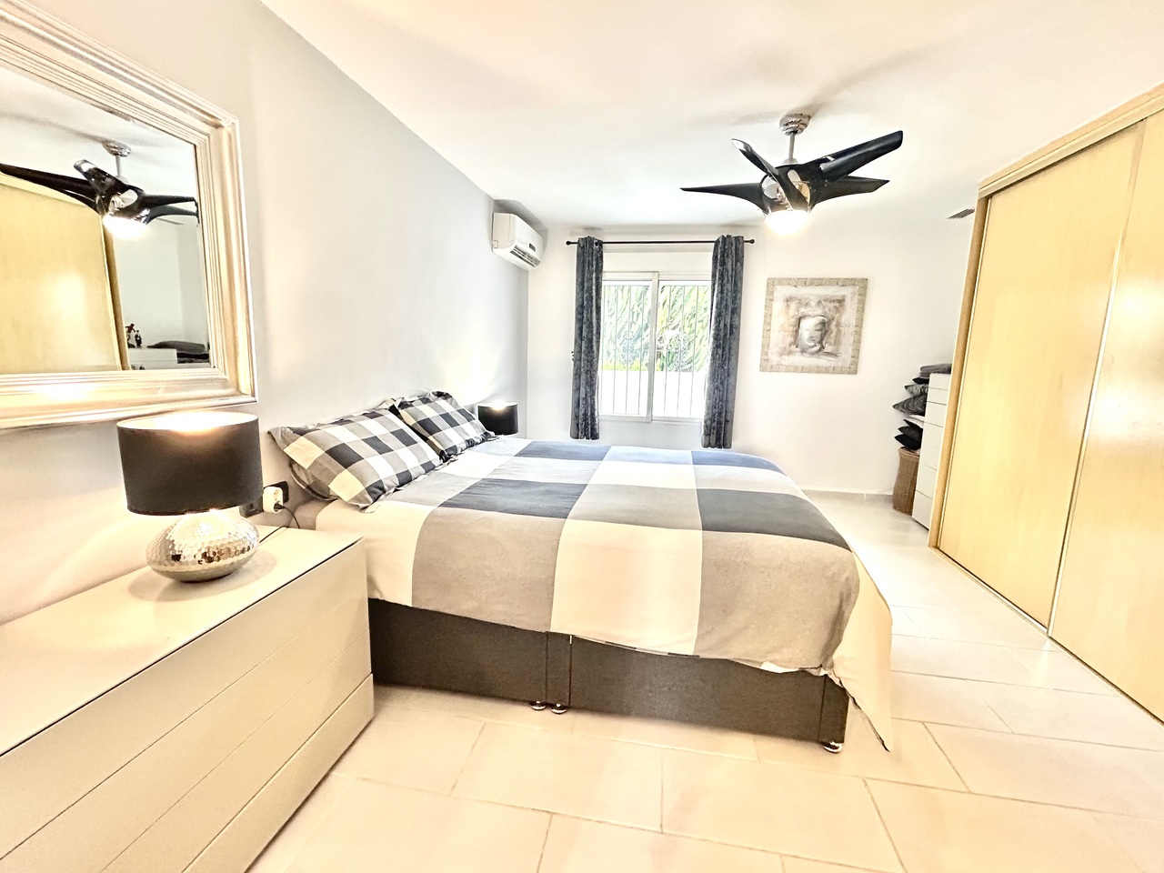 Villa for Sale in Catral, Alicante