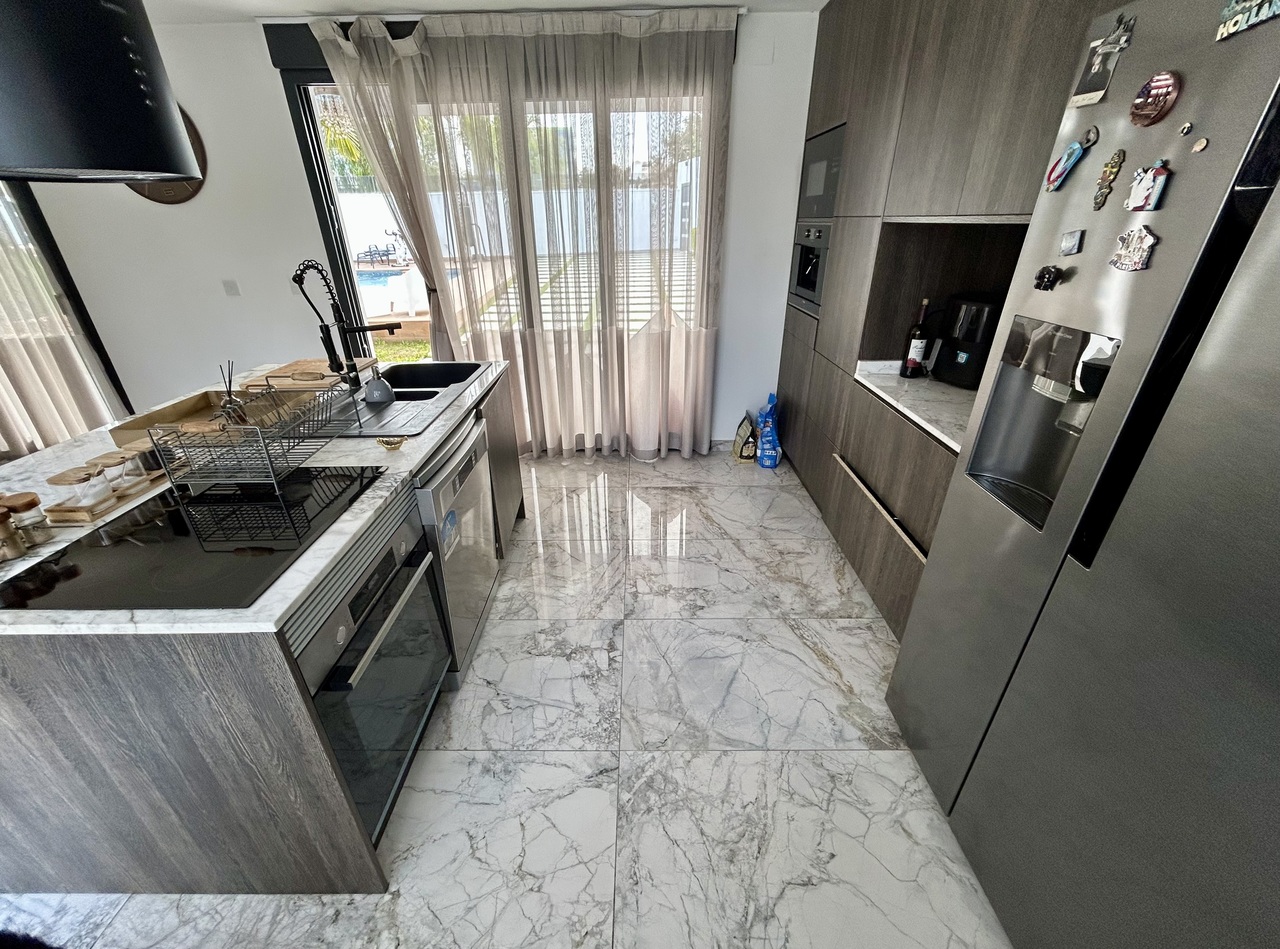 Villa for Sale in Los Balcones, Alicante