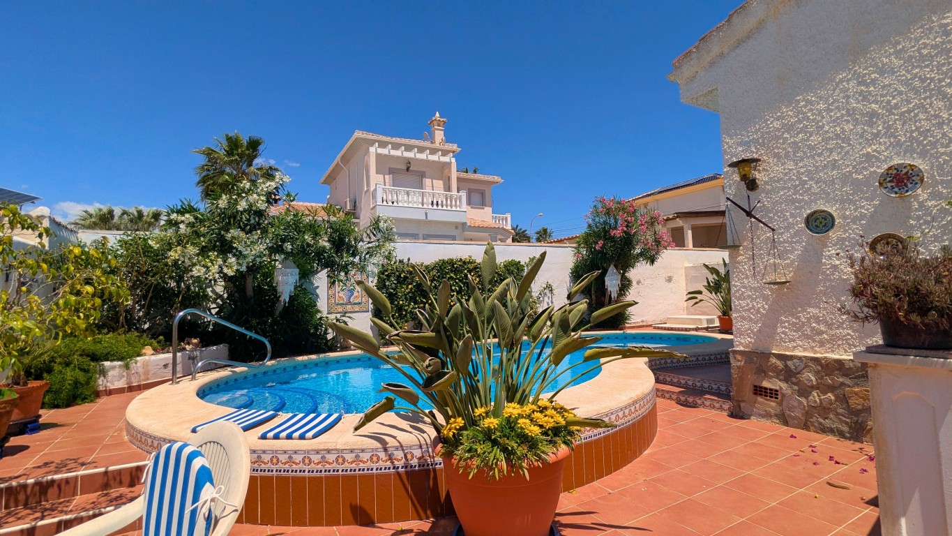 Villa for Sale in Ciudad Quesada, Alicante