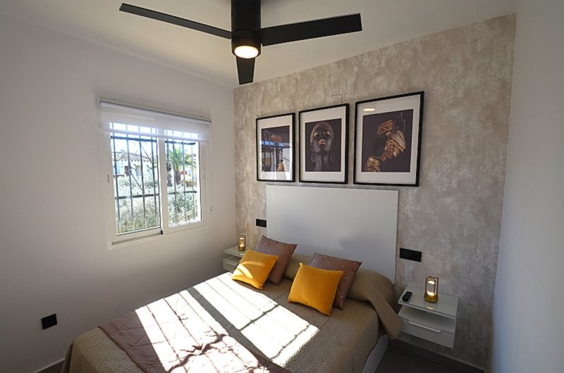Apartment for Sale in Blue Lagoon, Alicante