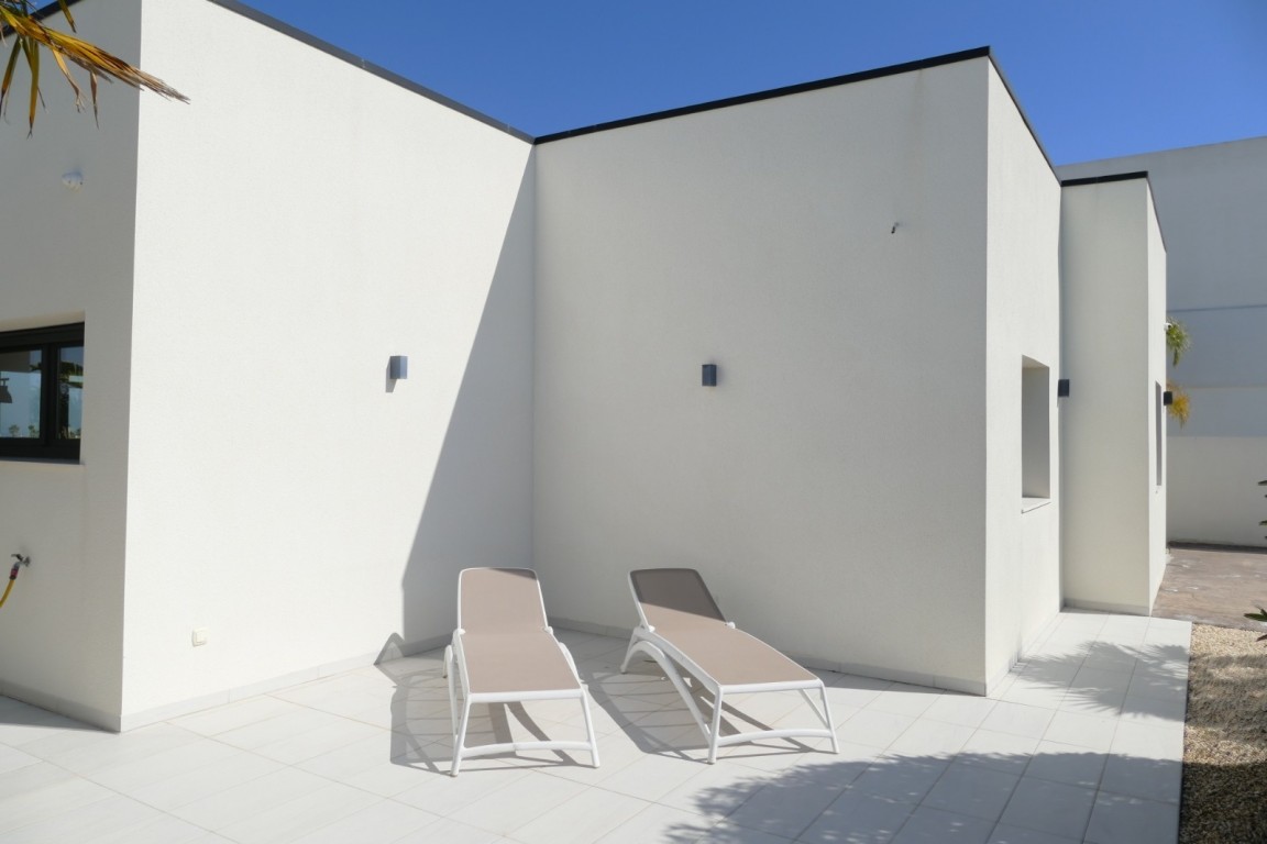 Villa for Sale in Benijofar, Alicante