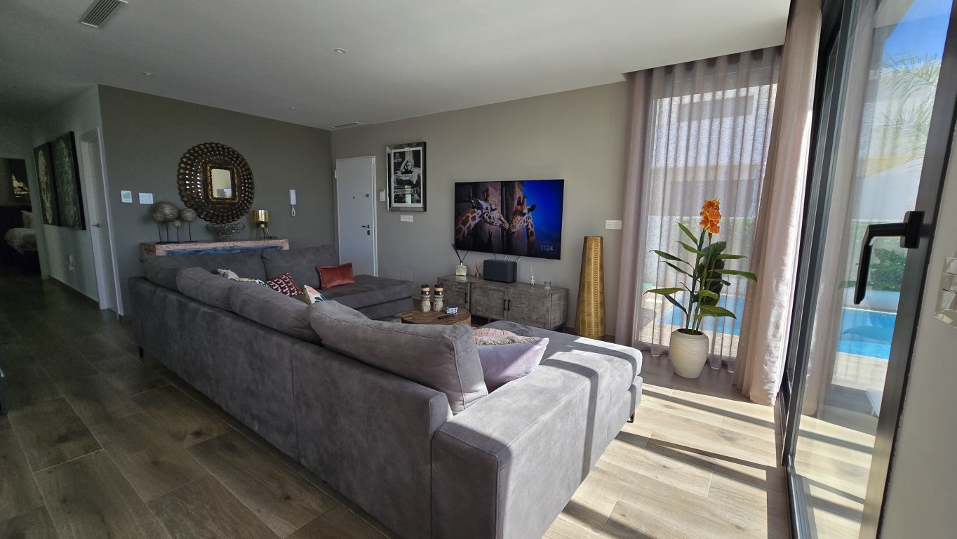Villa for Sale in Los Montesinos, Alicante