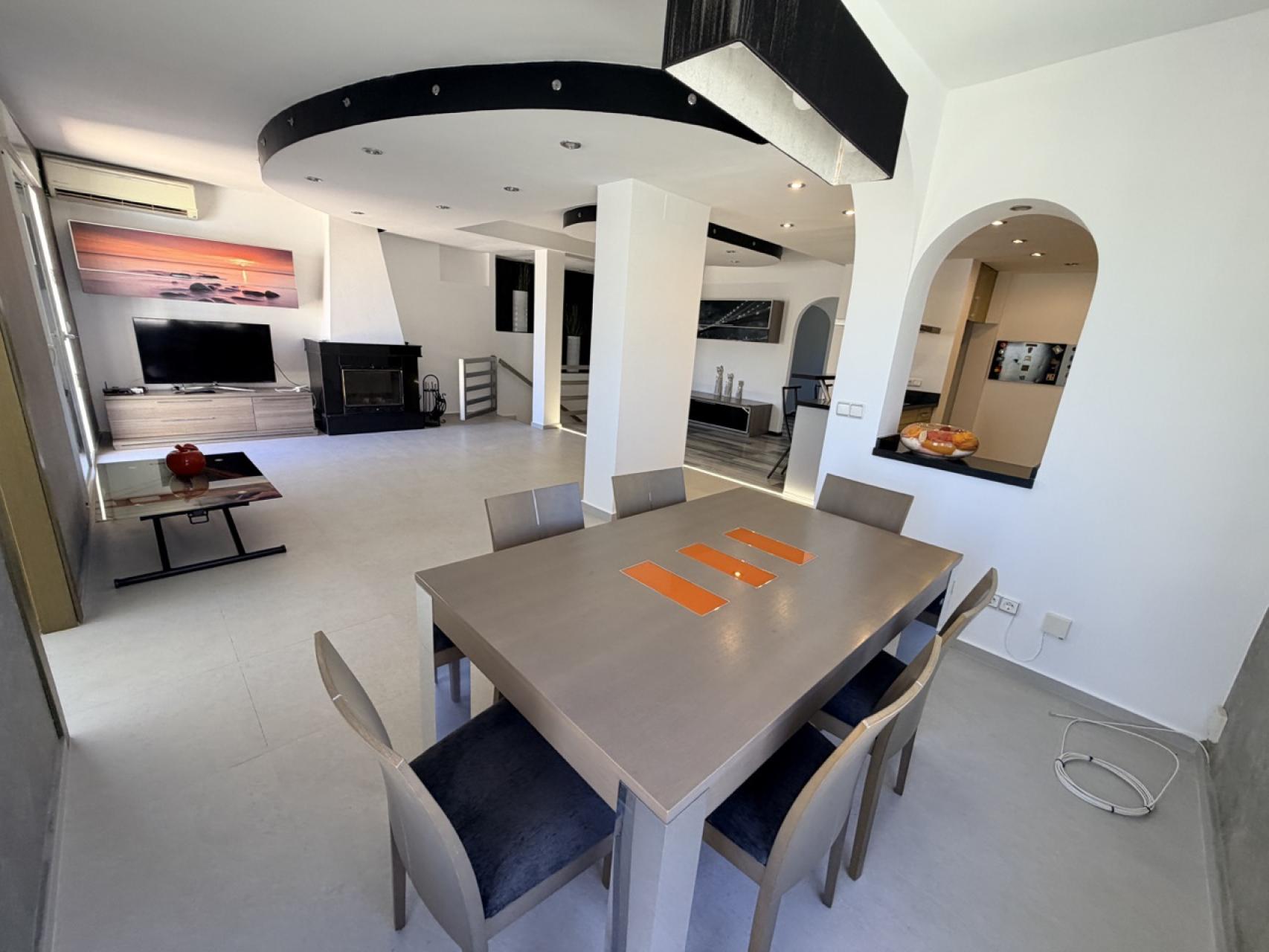 Villa for Sale in Torrevieja, Alicante