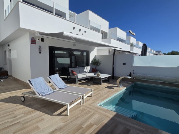 Villa for Sale in San Pedro del Pinatar, Murcia