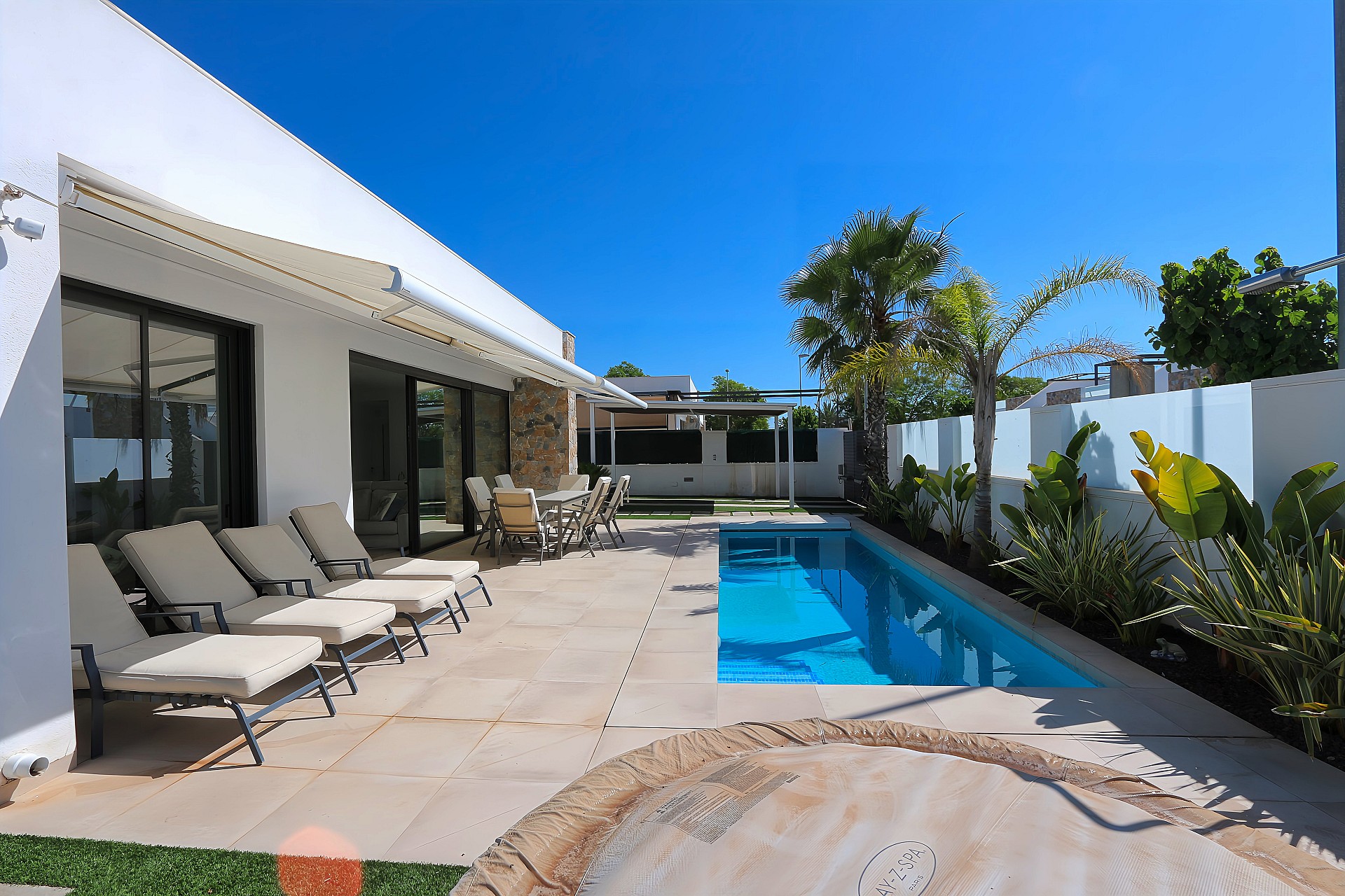 Villa for Sale in Pilar de La Horadada, Alicante