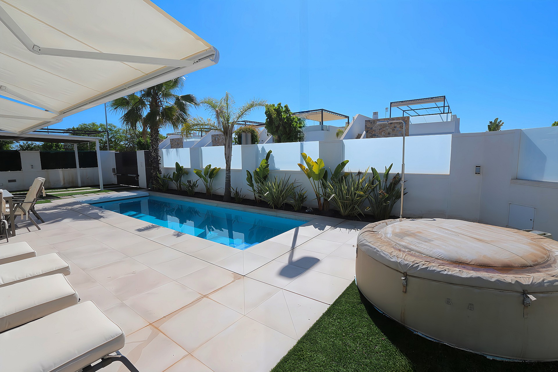 Villa for Sale in Pilar de La Horadada, Alicante