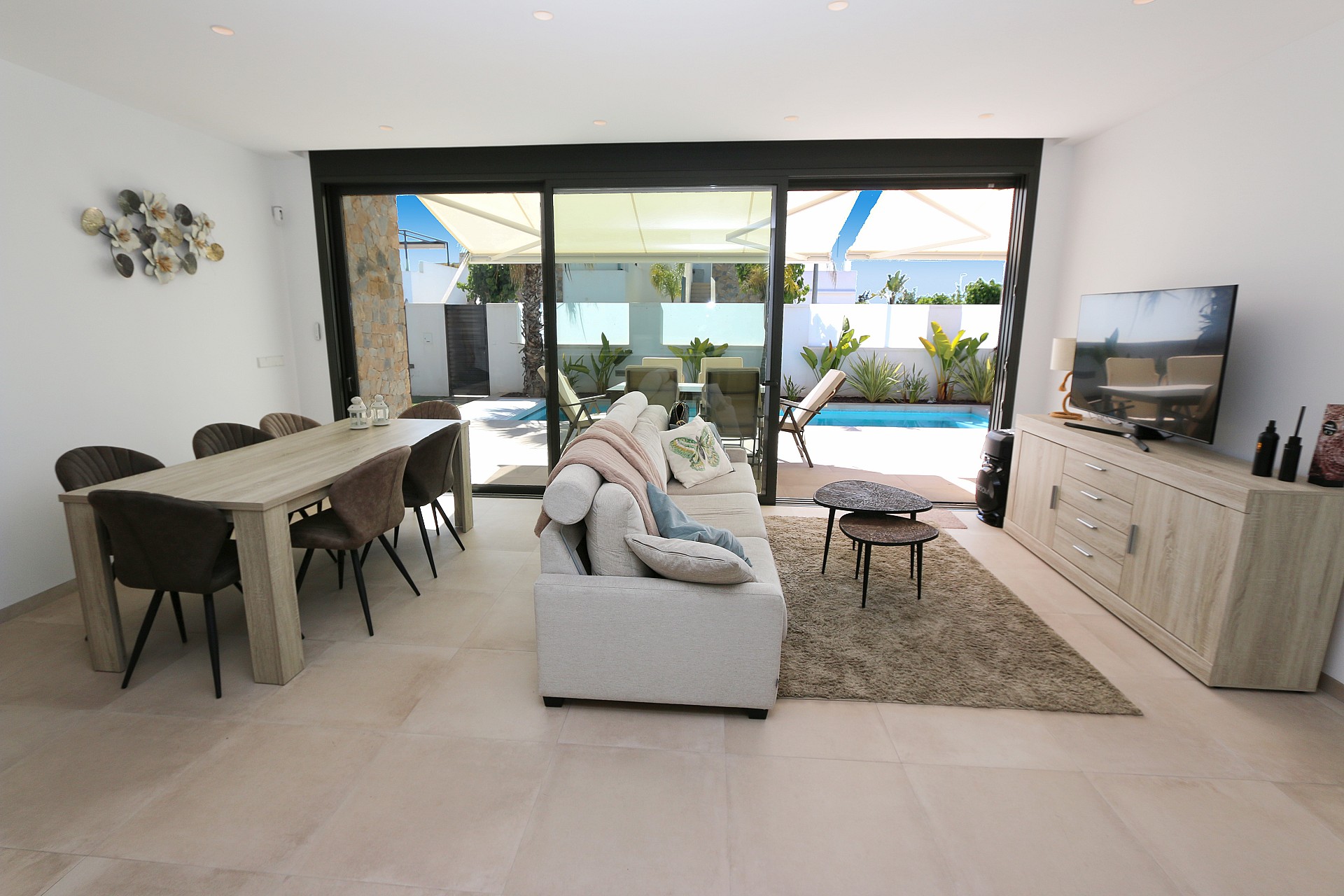 Villa for Sale in Pilar de La Horadada, Alicante