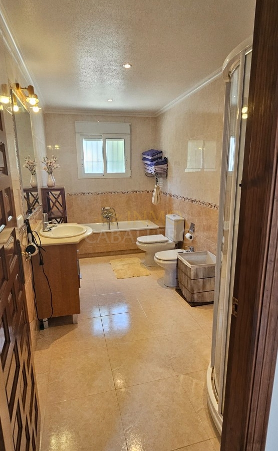 Villa for Sale in Pinar de Campoverde, Alicante