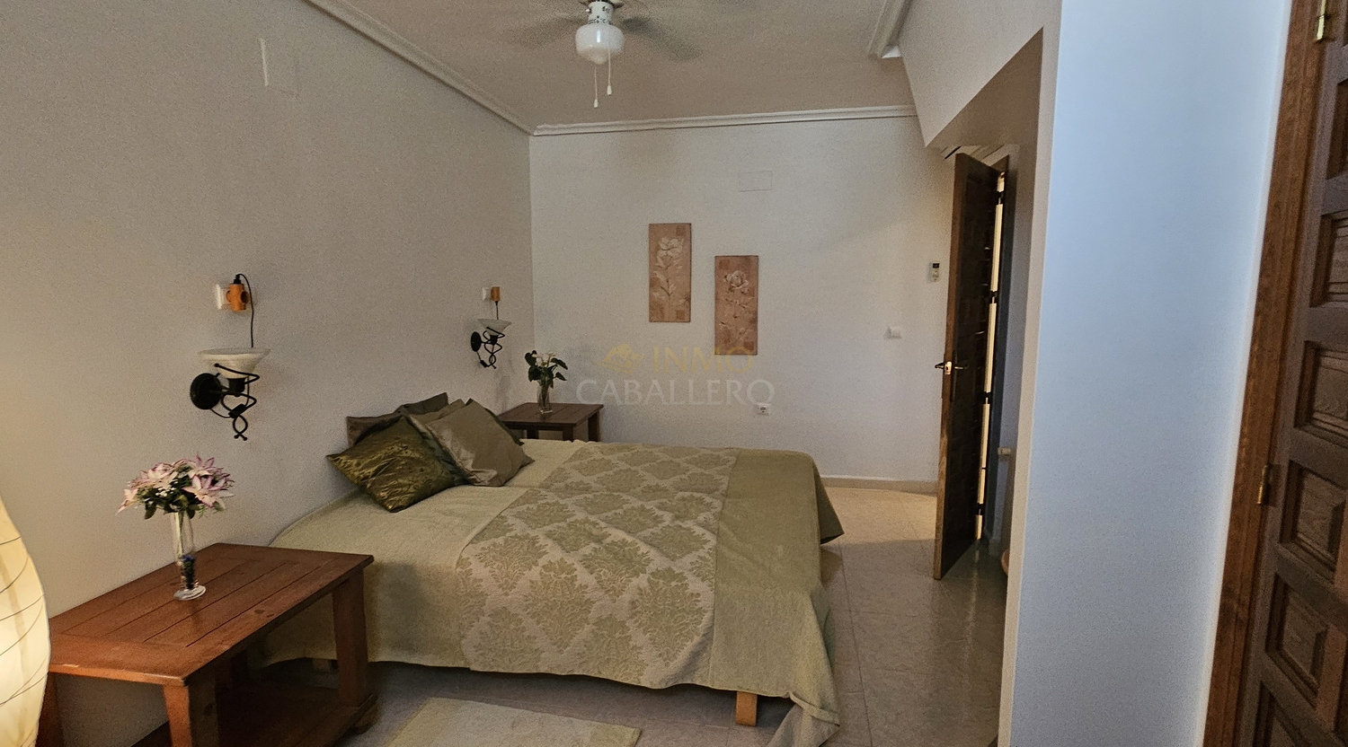 Villa for Sale in Pinar de Campoverde, Alicante