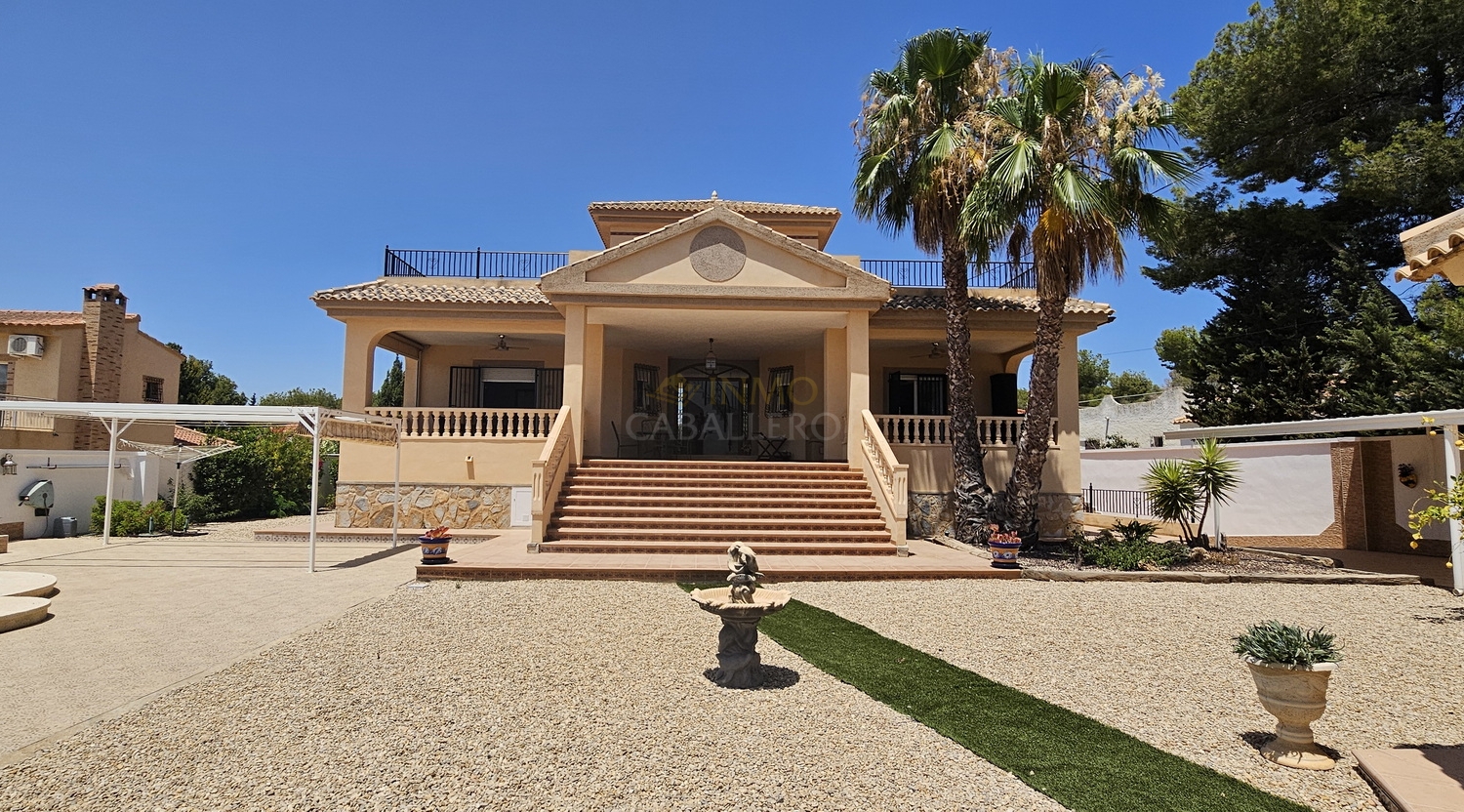 Villa for Sale in Pinar de Campoverde, Alicante