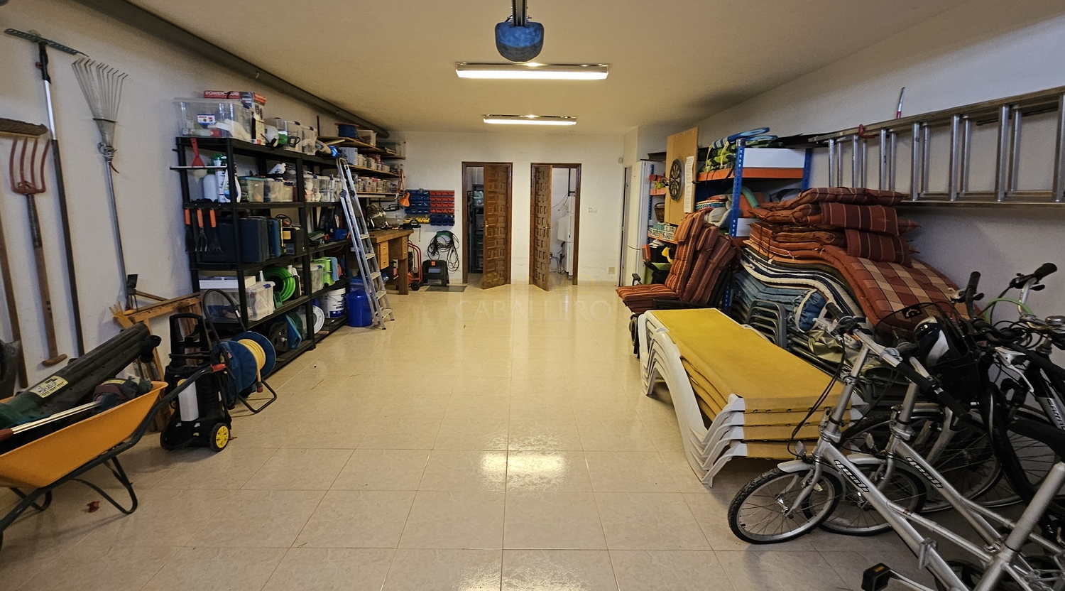 Villa for Sale in Pinar de Campoverde, Alicante