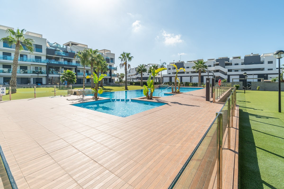 Apartment for Sale in El Raso, Alicante
