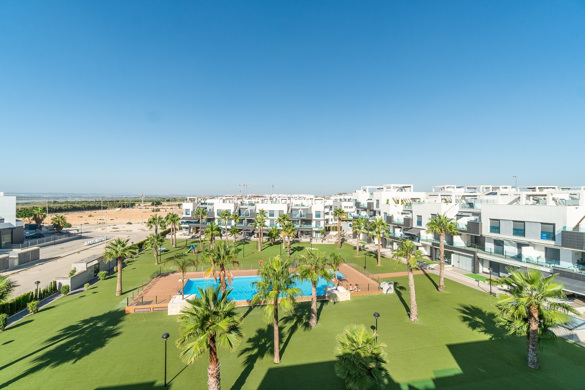 Apartment for Sale in El Raso, Alicante