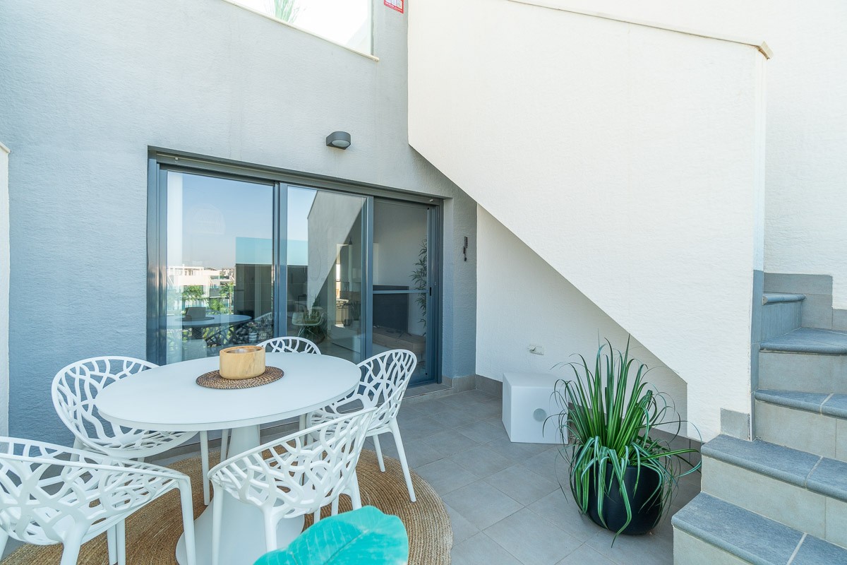 Apartment for Sale in El Raso, Alicante