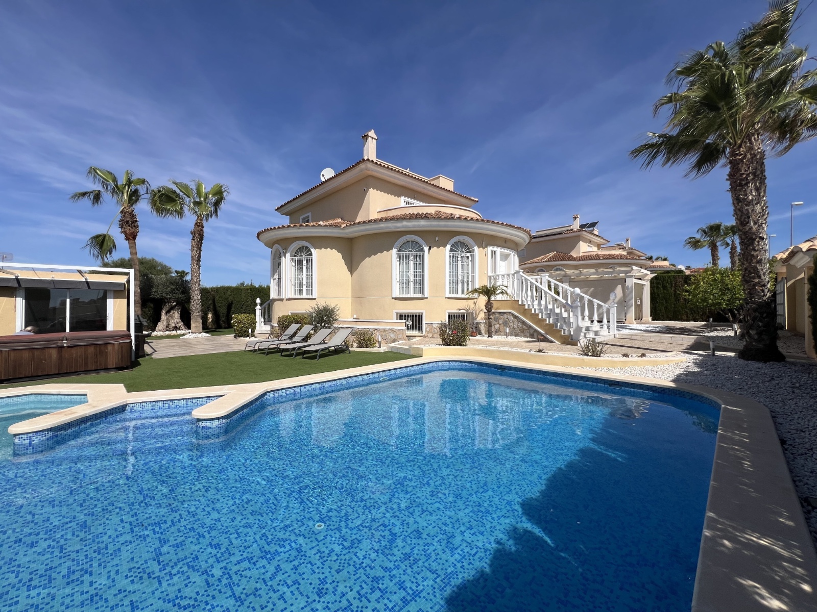 o_1ib7d2q0k124m163hpon1o4tsq21g Villa for Sale in Ciudad Quesada, Alicante