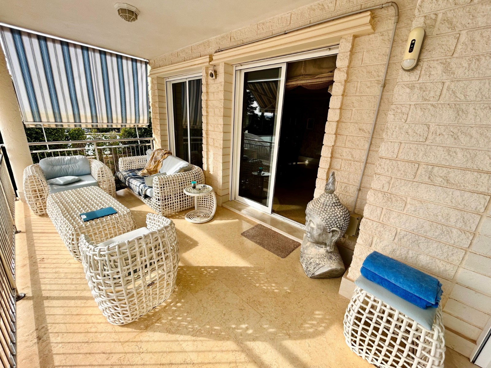 Villa for Sale in Torrevieja, Alicante